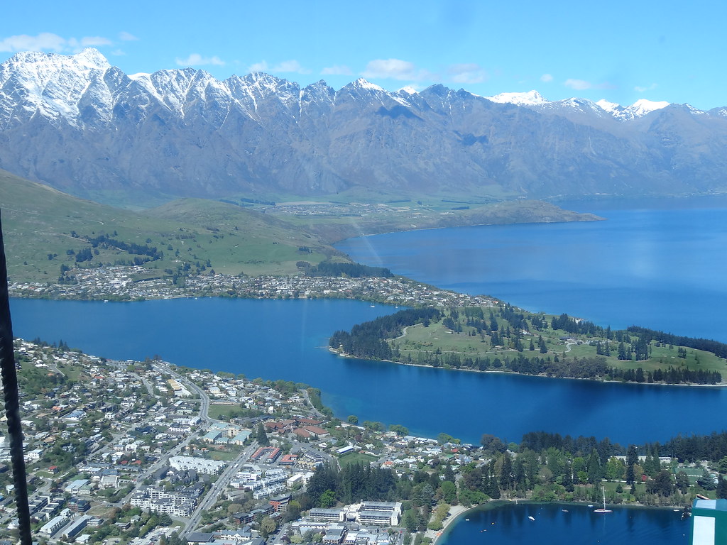 Stone fabrication workshop and cutting process